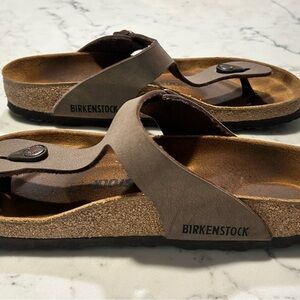 Birkenstock Women’s Gizeh Brown Sandals